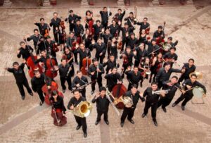 la Orquesta Sinfónica de Cusco, primer elenco artístico de la Dirección Desconcentrada de Cultura, ofrecerá un concierto de gala dedicado genial compositor Wolfgang Amadeus Mozart.