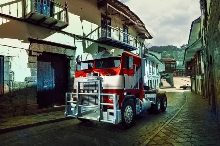 Optimus Prime en Cusco Durante filmación de Transformers 