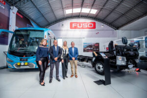 Lanzamiento en Cusco del nuevo bus MF100 Euro V de FUSO con mayor seguridad, torque y potencia