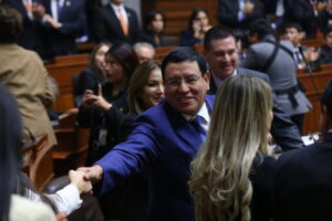 Aprueban tres denuncias contra Alejandro Soto en la comisión de ética del Congreso