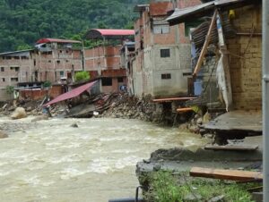 Lluvias intensas en Echarati dejan más de cien familias damnificadas y una persona desaparecida