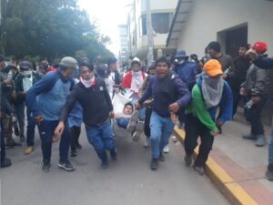 Una violenta represión policial marcó la jornada del 11 de enero. Hubo 18 heridos por arma de fuego y un manifestante perdió la vida. Foto: Derechos Humanos sin Fronteras Cusco.