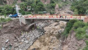 Puentes Río Blanco y Sisal: Gobierno Regional de Cusco exige celeridad a SURVIAL
