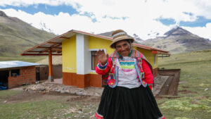 Cusco: Entregan 810 viviendas bioclimáticas para familias afectadas por heladas y friajes
