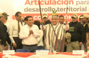 Premier Adrianzén llega a Cusco a advertir que recortarán más presupuesto a municipalidades