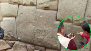 Exigen máxima sanción para sujeto que atentó contra la Piedra de los 12 Ángulos de Cusco.