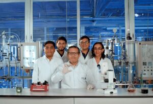 Científicos peruanos crean chip de bajo costo que detecta células cancerígenas y podría reemplazar tomografías