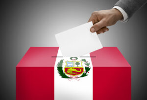 Transparencia Perú recuerda a la población de Cusco la importancia de informarse bien antes de votar