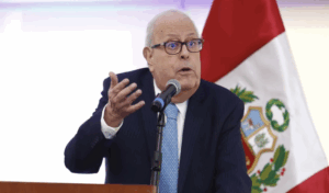 Julio Velarde advierte que problemas de gobernanza frenan la inversión en Perú
