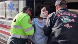 Evacúan a Lima a turistas heridos en el choque de trenes en Machu Picchu