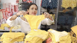 Prendas de color amarillo dinamizan el comercio en Quillabamba durante las fiestas de fin de año