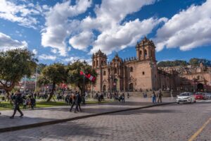 Fin de semana largo por Fiestas Patrias impulsa los viajes: SKY proyecta transportar a más de 72 mil pasajeros en vuelos nacionales