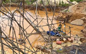 Nueve meses de prisión preventiva para cuatro investigados por minería ilegal en Chumbivilcas